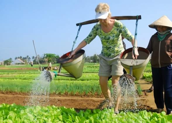 Tra Que Vegetable Village Eco Tour