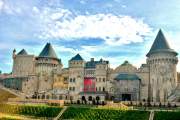 Ba Na Hills Full-Day Adventure – Golden Bridge & Fantasy Park Experience with Ánh Việt Travel